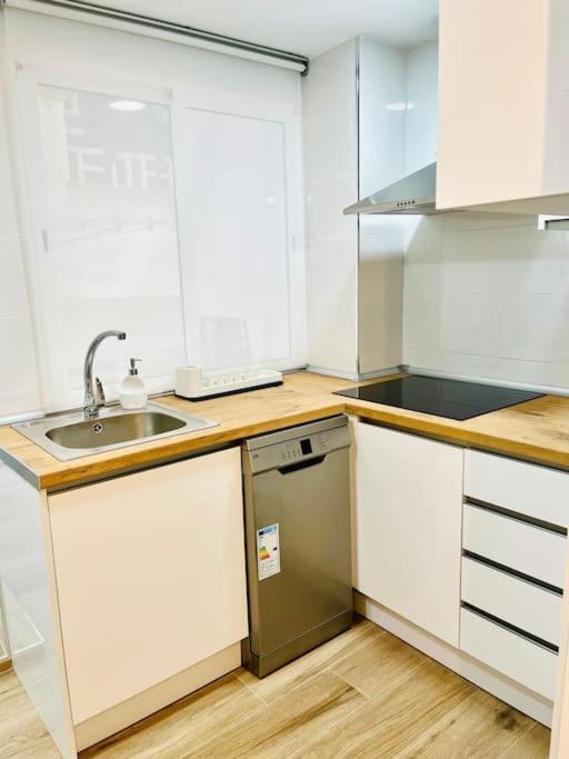New Spacious And Cozy - Leilighet *
