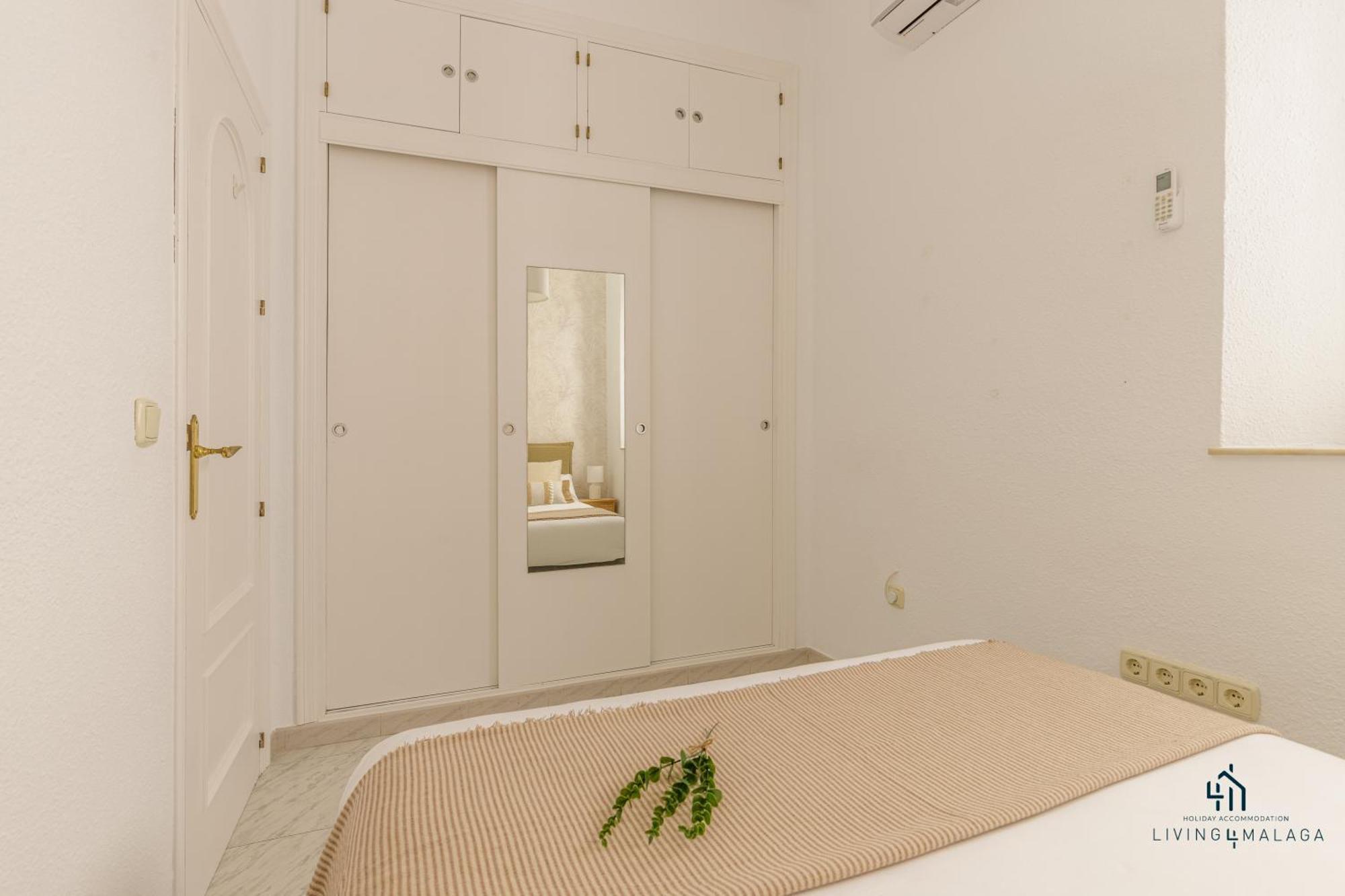 Apartment Living4malaga Amazonia Center Malaga