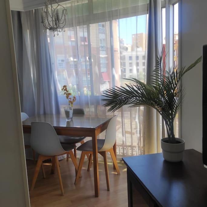 Apartamento Plaza Capuchinos * Málaga