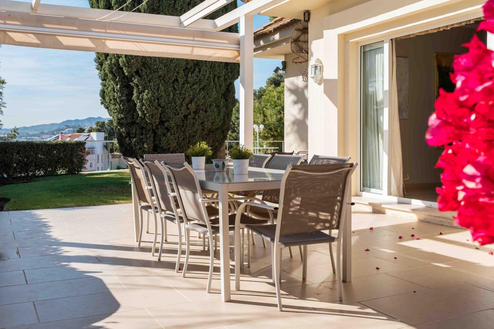 Luxury With Sea Views & Terrace By Rems *