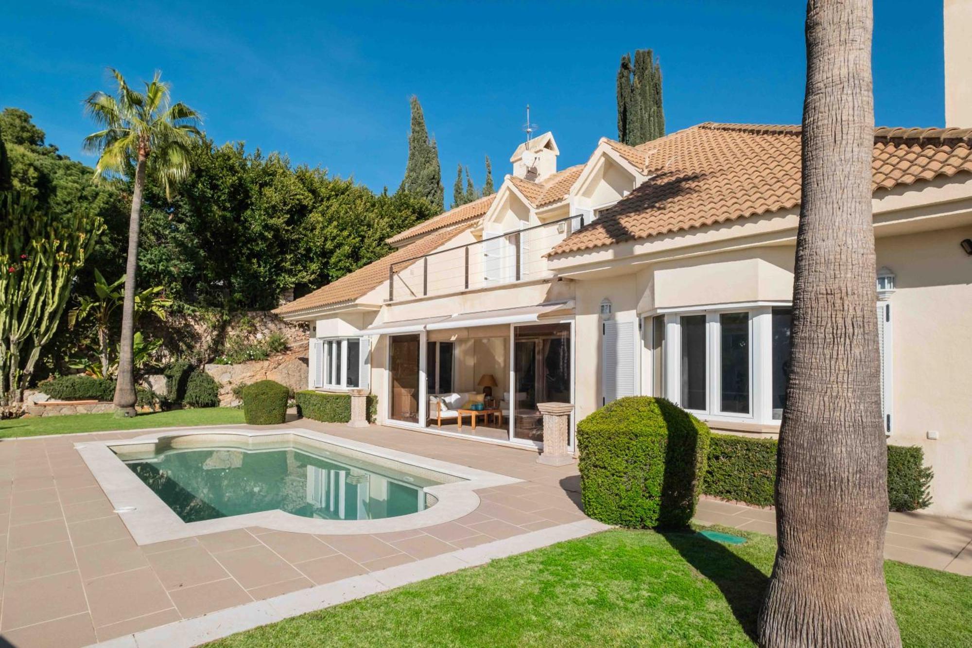 Luxury With Sea Views & Terrace By Rems *
