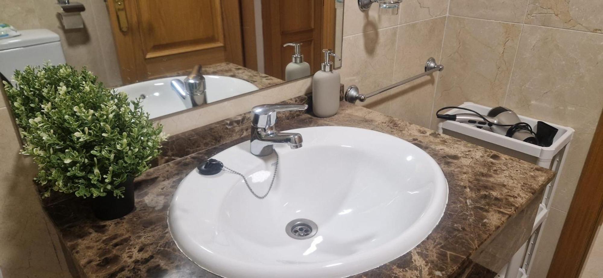 Apartamento Aleda Puerto Playa - Parking Y Piscina Gratis Málaga