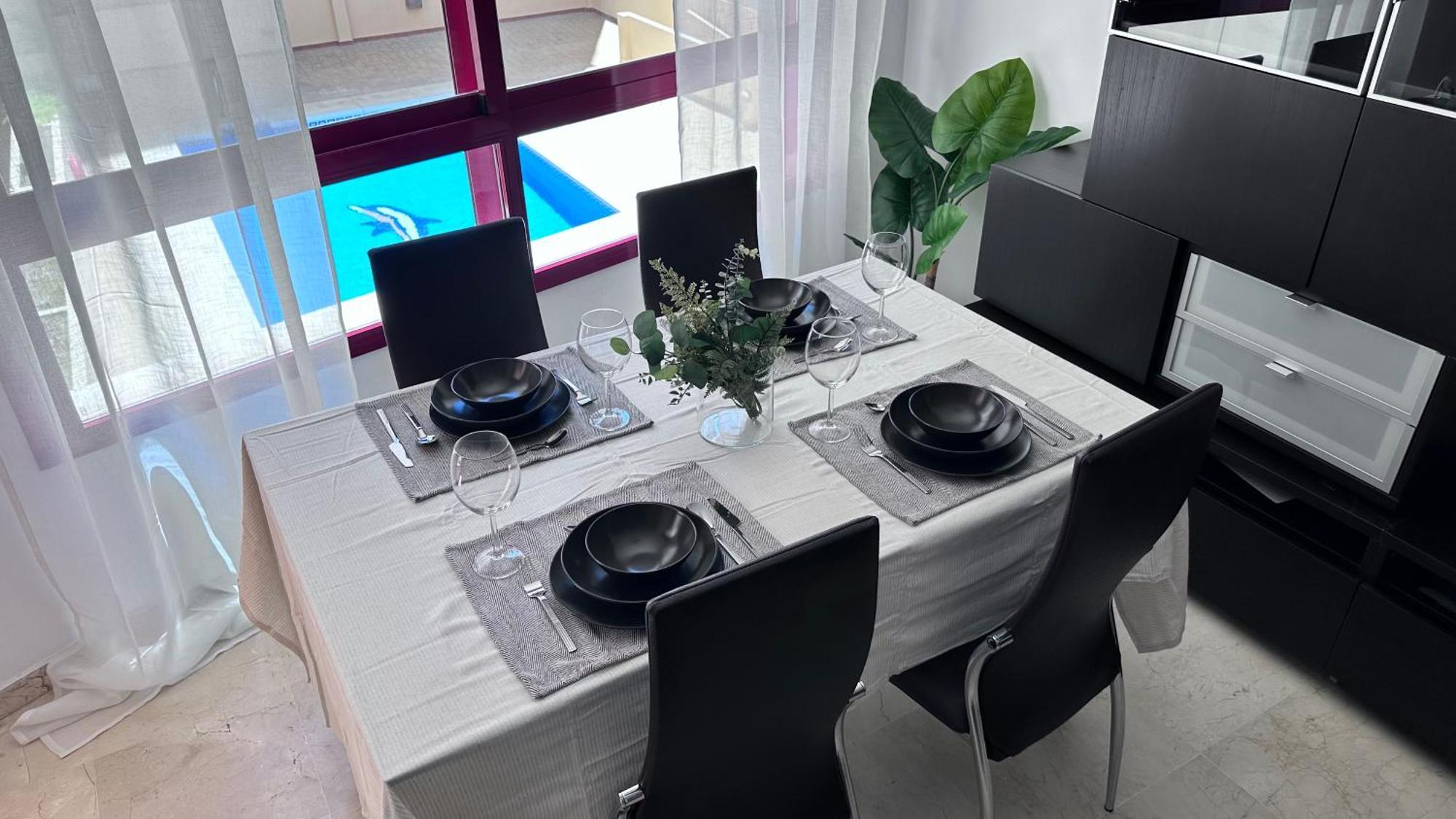 Apartamento Aleda Puerto Playa - Parking Y Piscina Gratis Málaga