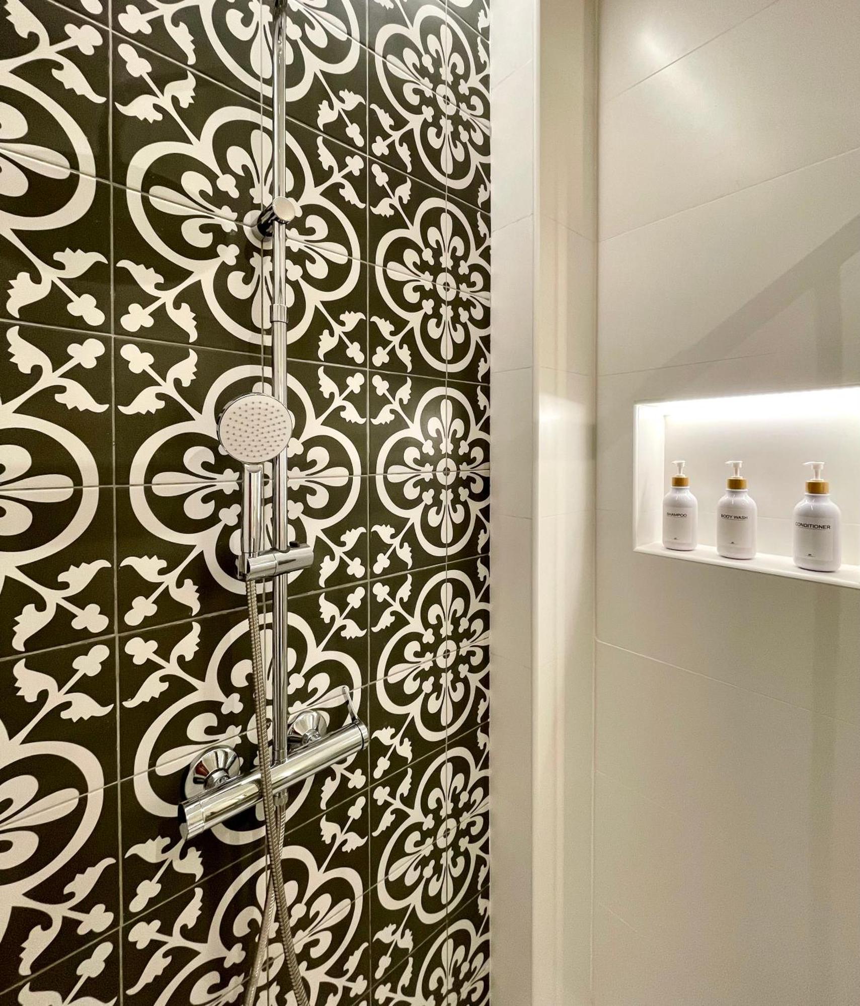 Piso Con Patio, 3 Habitaciones, En La Goleta Lägenhet Málaga