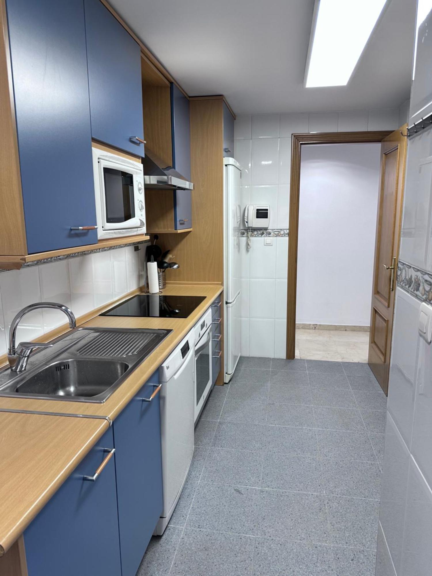 Apartamento Aleda Puerto Playa - Parking Y Piscina Gratis Málaga
