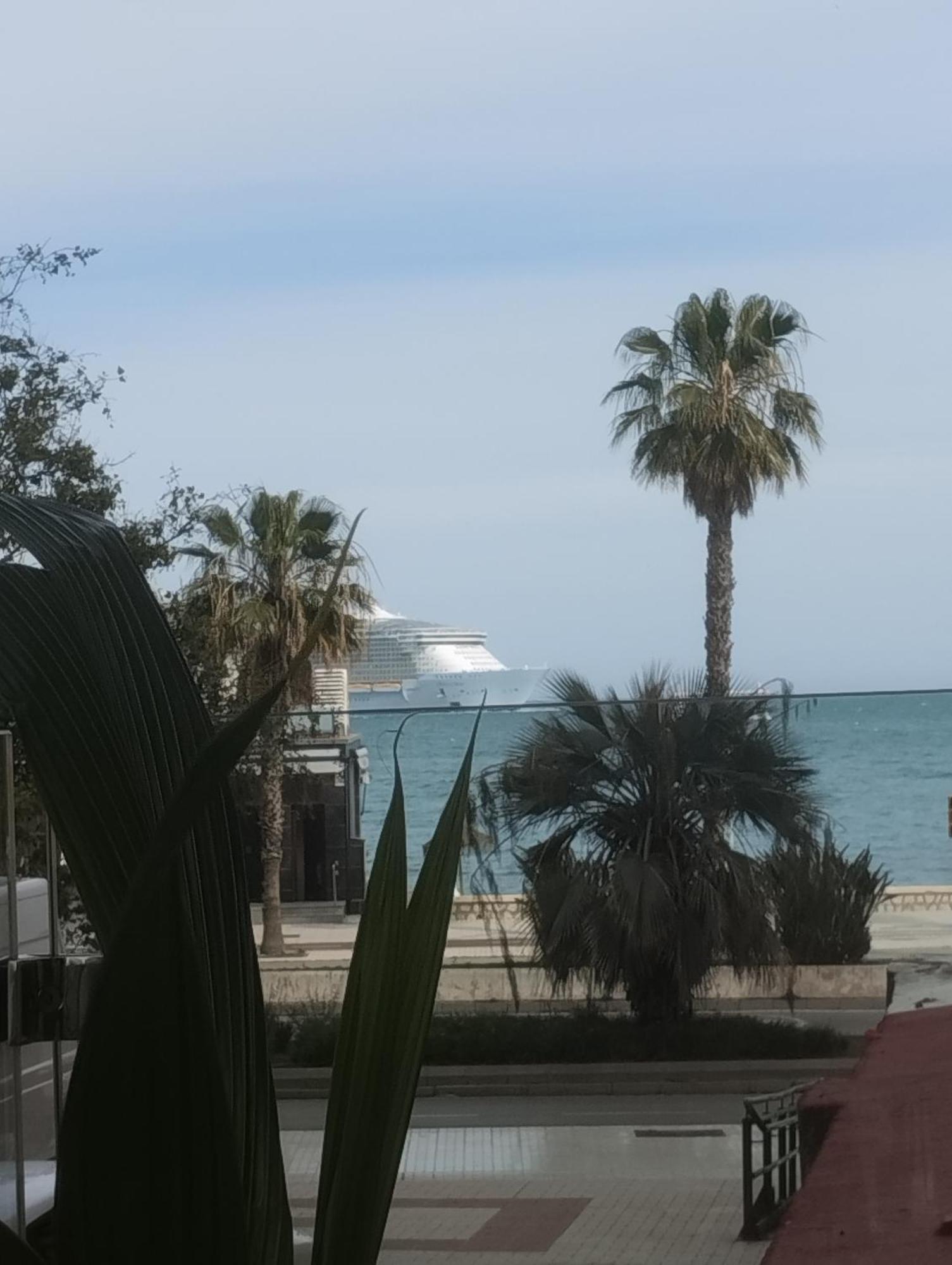 Apartamento Terraza Frente Al Mar Málaga