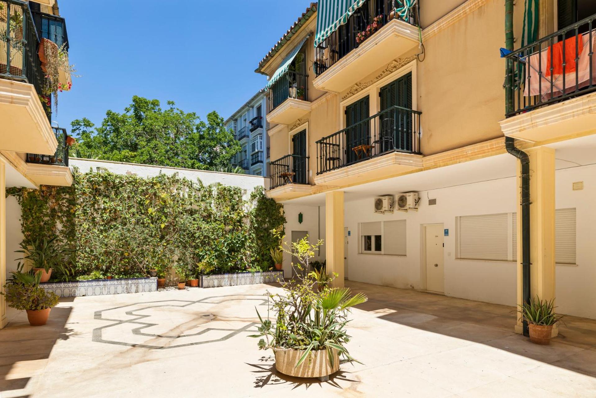 Stunning In Historic Center By Costarentals - Mal05 * Malaga