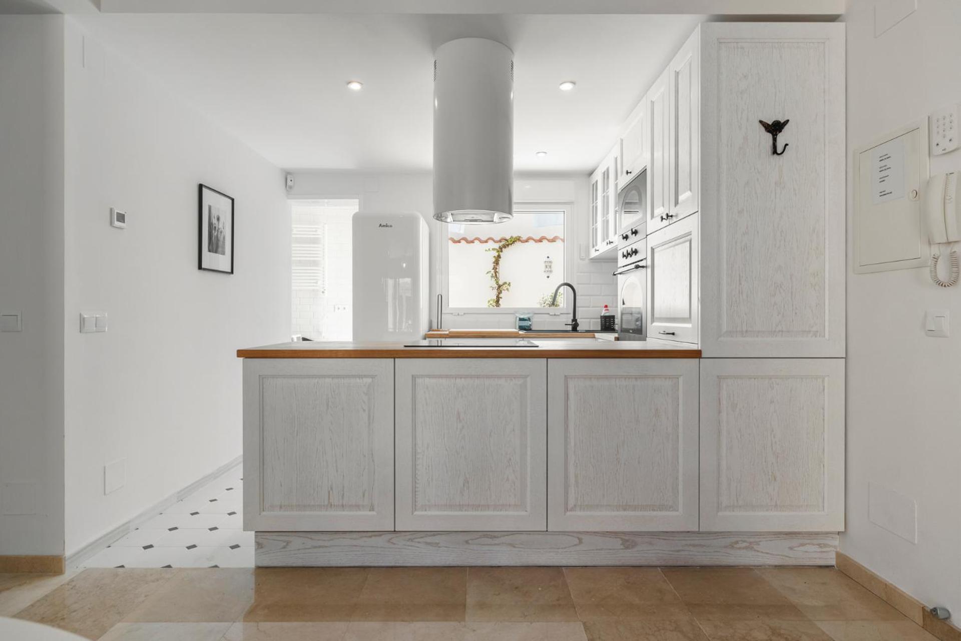 Stunning In Historic Center By Costarentals - Mal05 Apartment Málaga