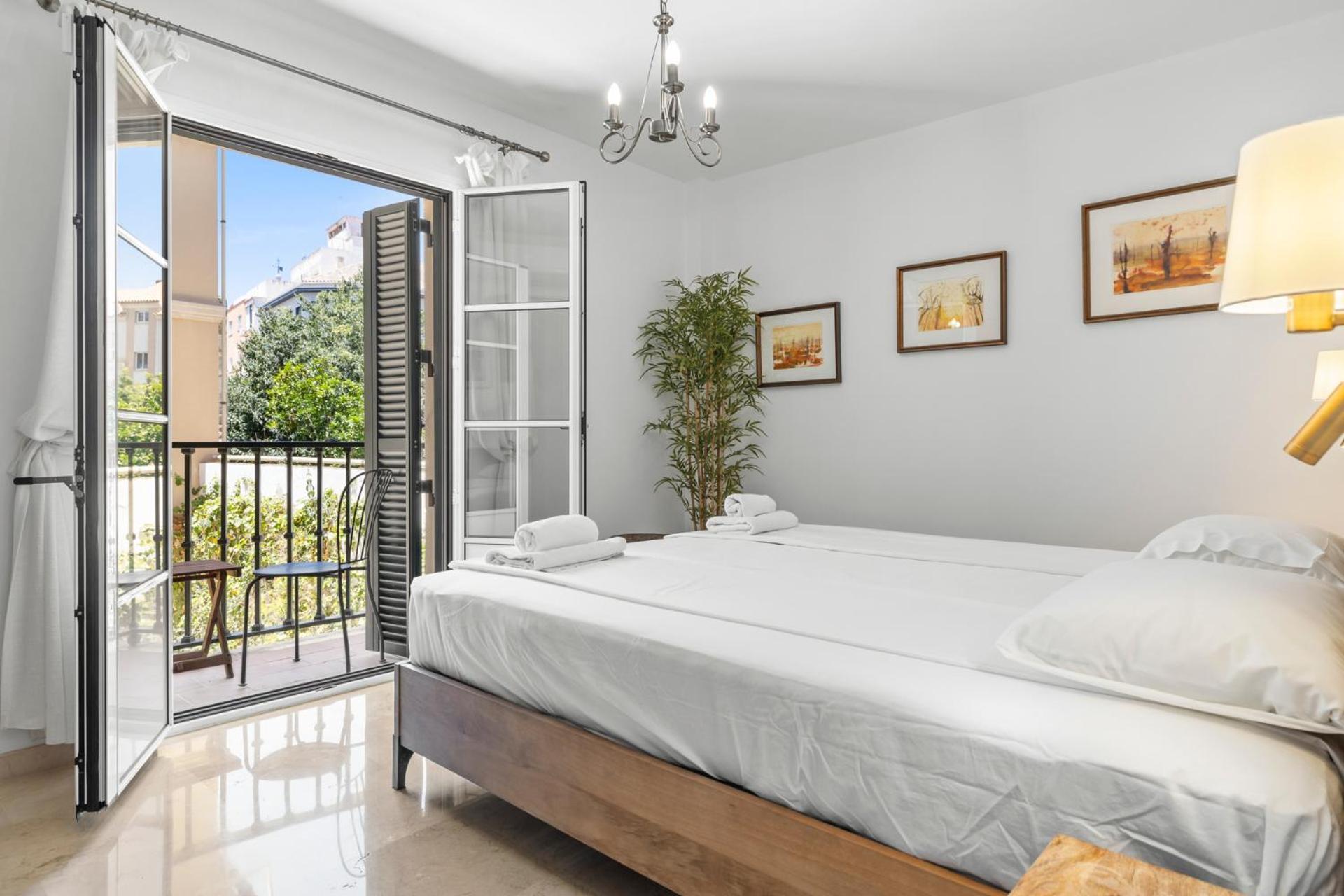 Stunning In Historic Center By Costarentals - Mal05 * Malaga