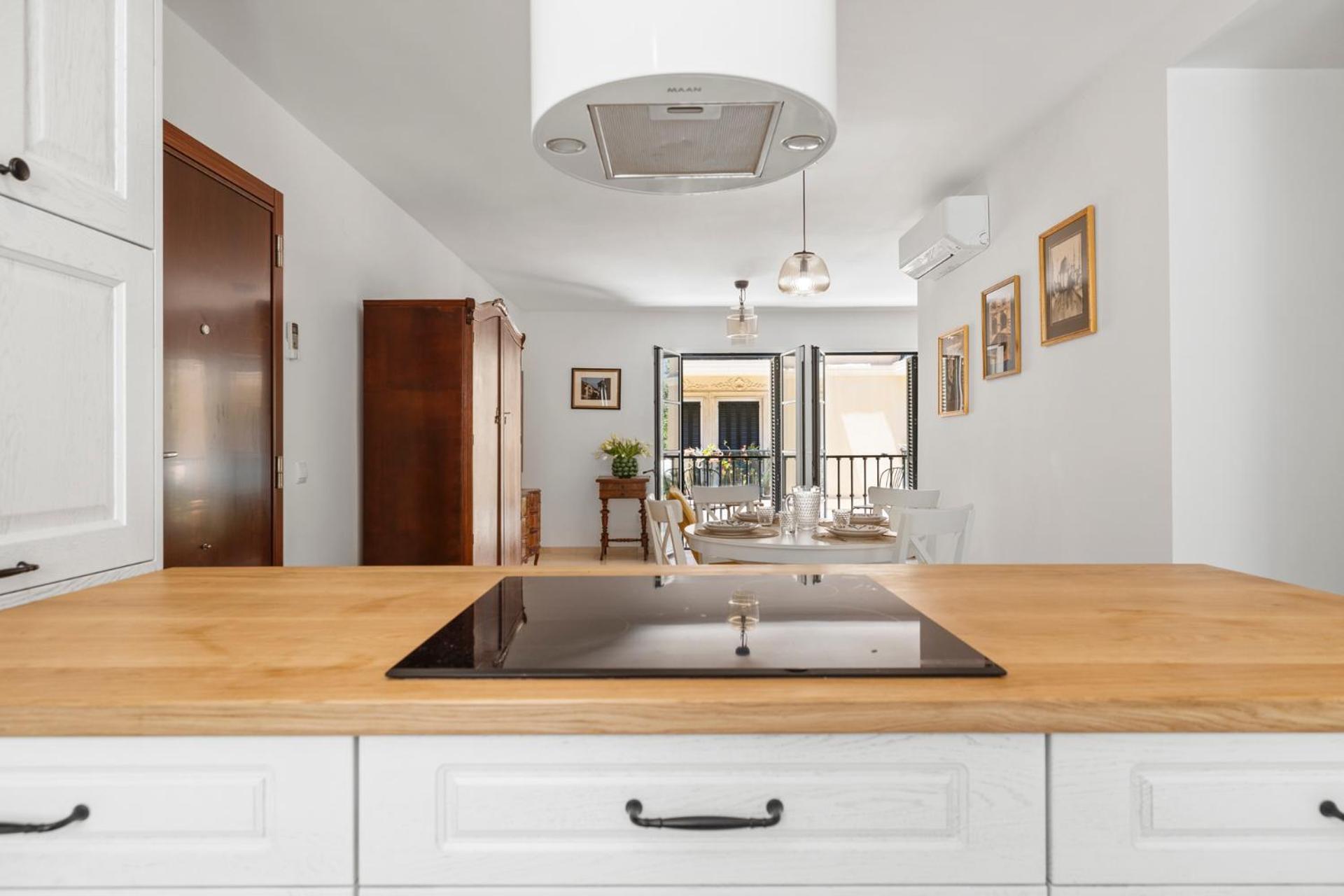 Stunning In Historic Center By Costarentals - Mal05 * Malaga