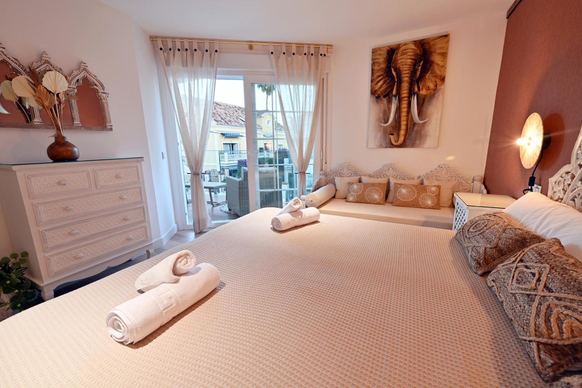 Wonderstays Lucia *