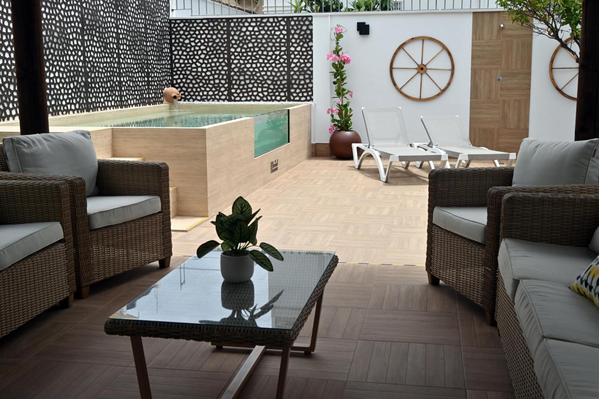 Wonderstays Lucia Villa