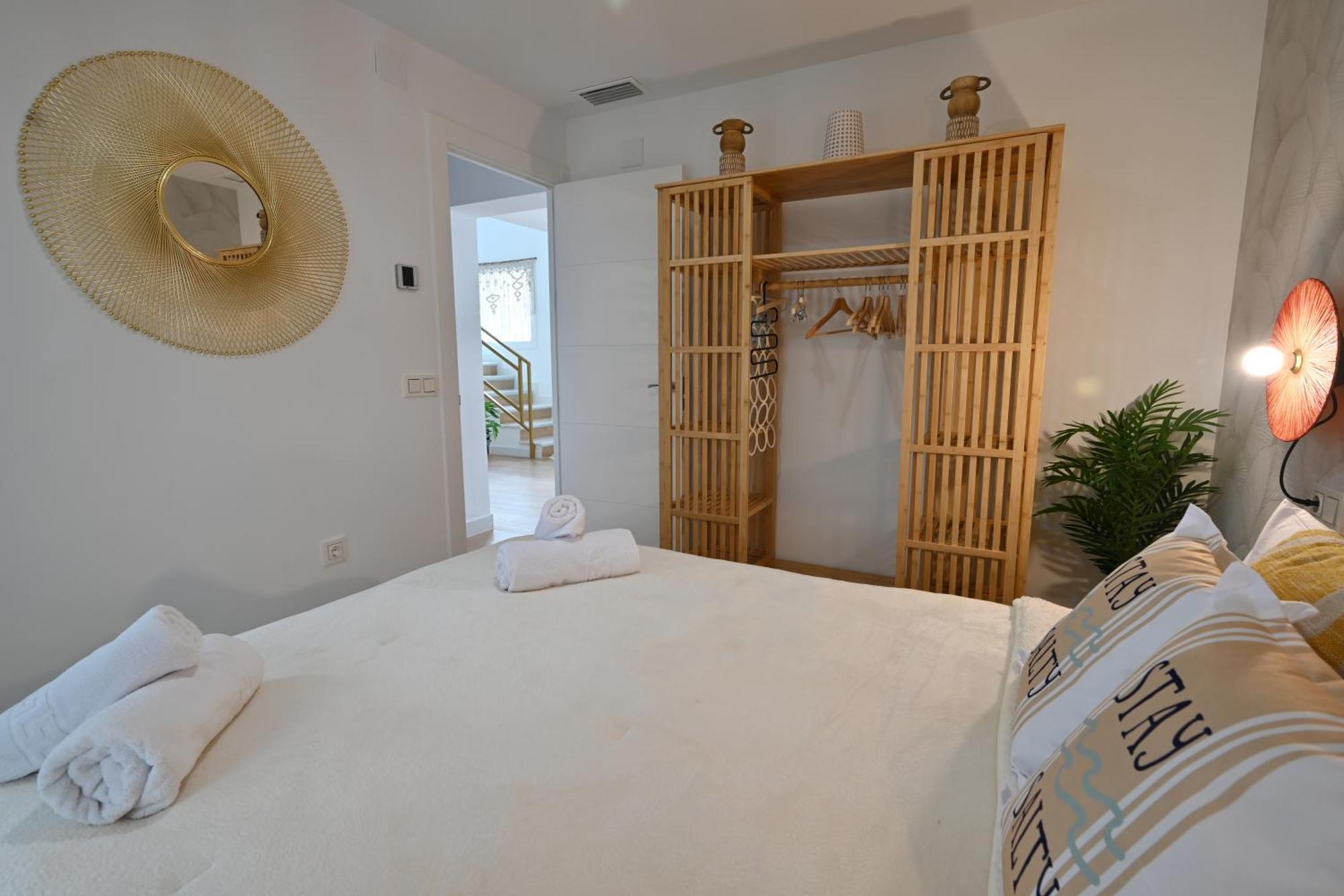 Wonderstays Lucia Villa *