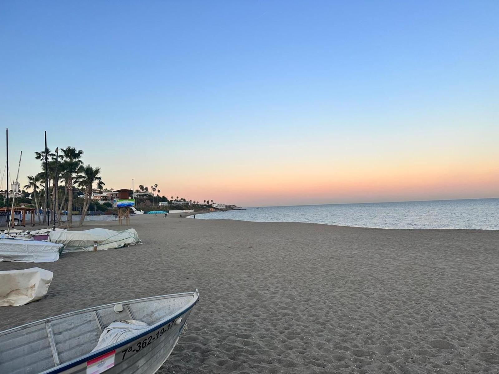 Lets In The Sun - Costa Del Sol * Malaga