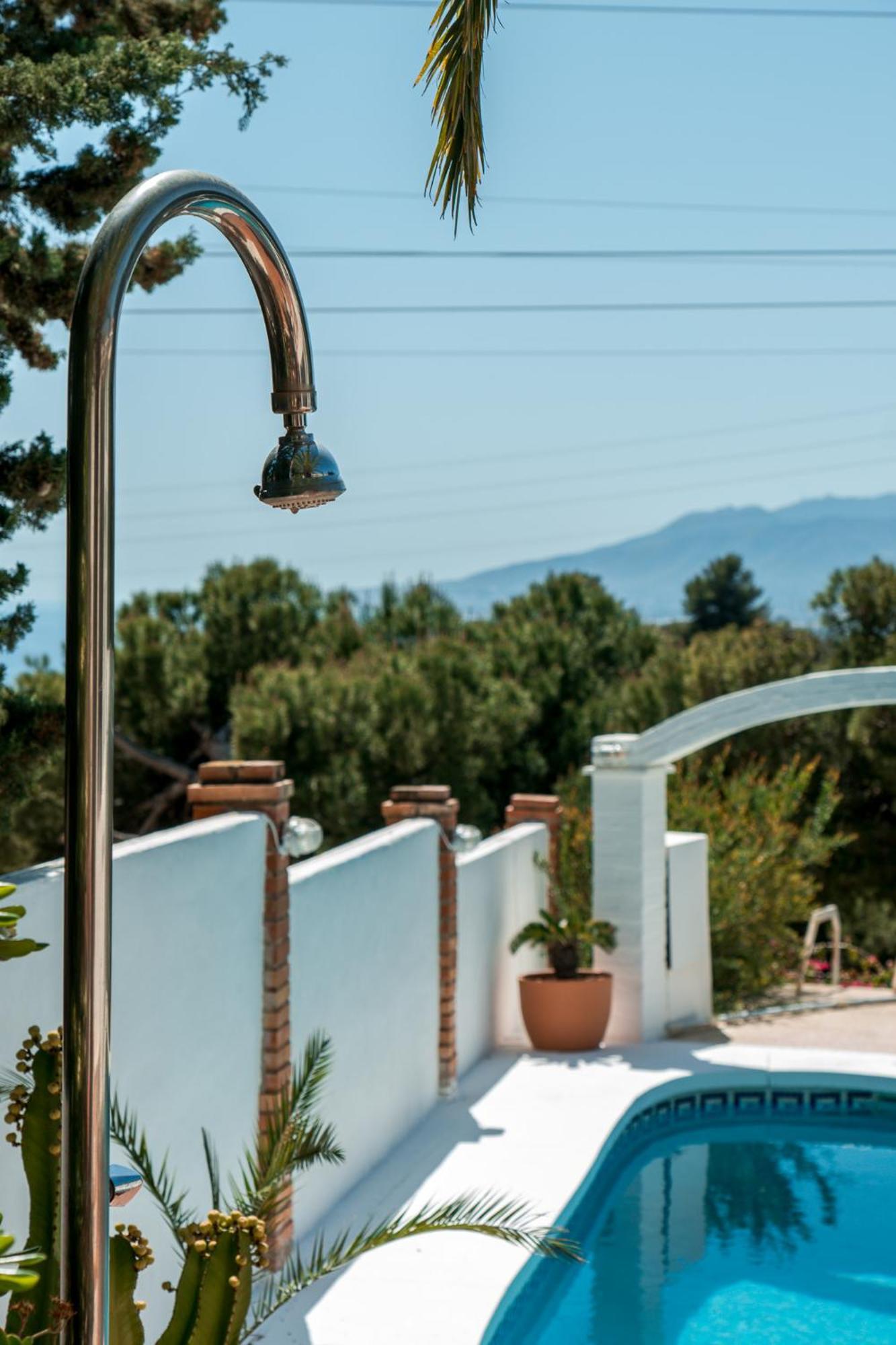 Villa Lina - Andalusian 3-bedroom With Pool & Ocean View *