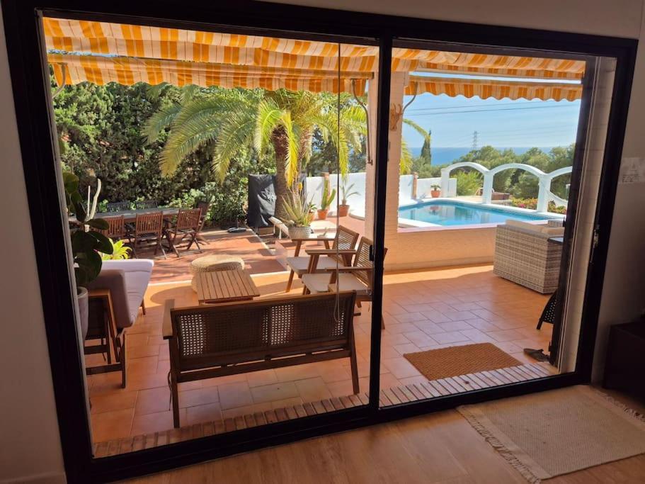 Lina - Andalusian 3-bedroom With Pool & Ocean View *
