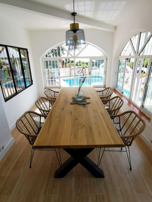 Lina - Andalusian 3-bedroom With Pool & Ocean View Málaga