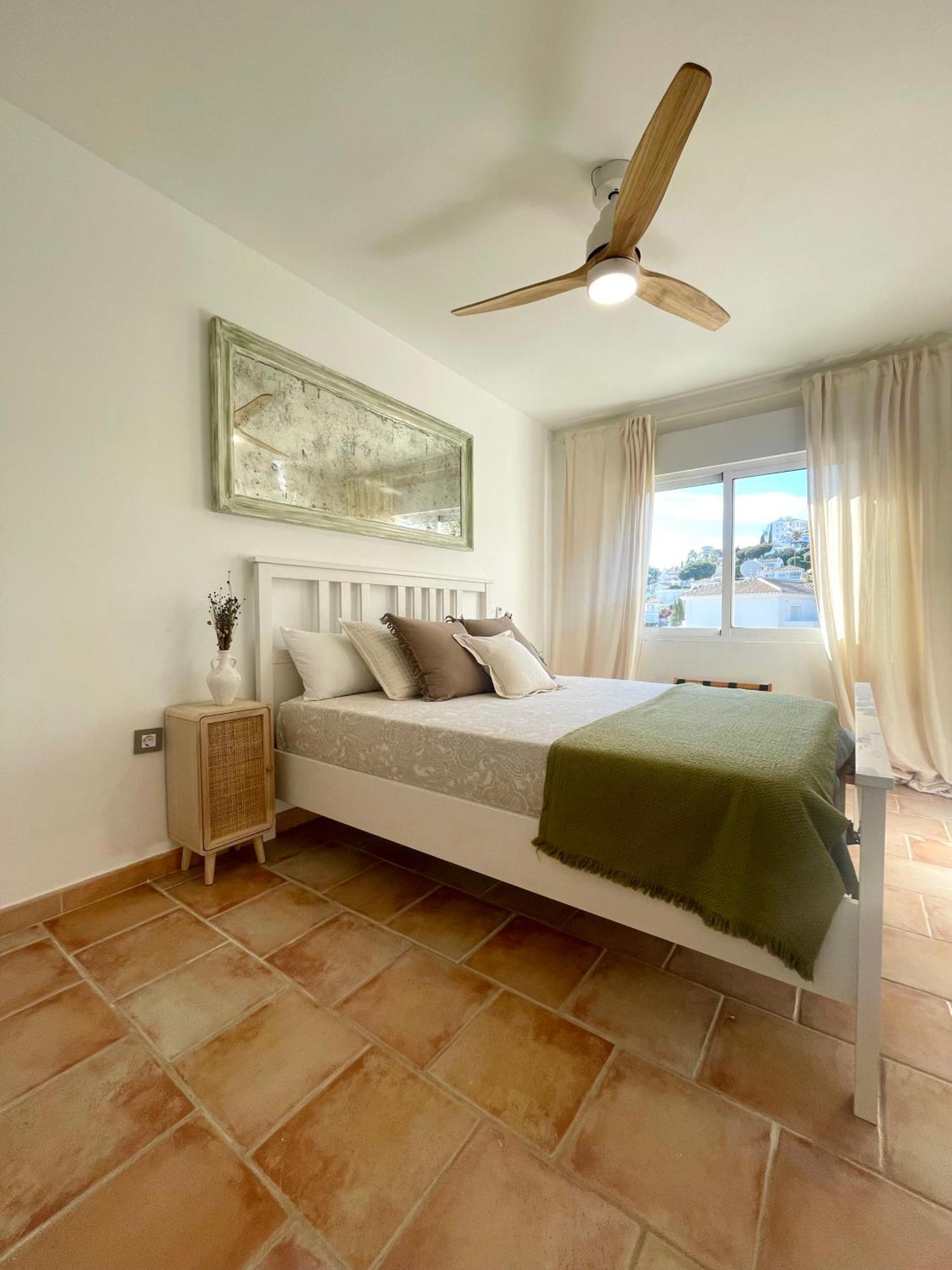 Apartamento Atico Con Dos Terrazas Con Estupendas Vistas Del Mar