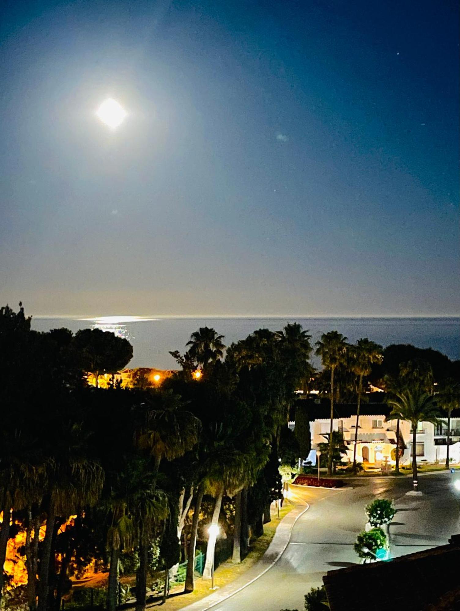 Atico Con Dos Terrazas Con Estupendas Vistas Del Mar Apartamento
