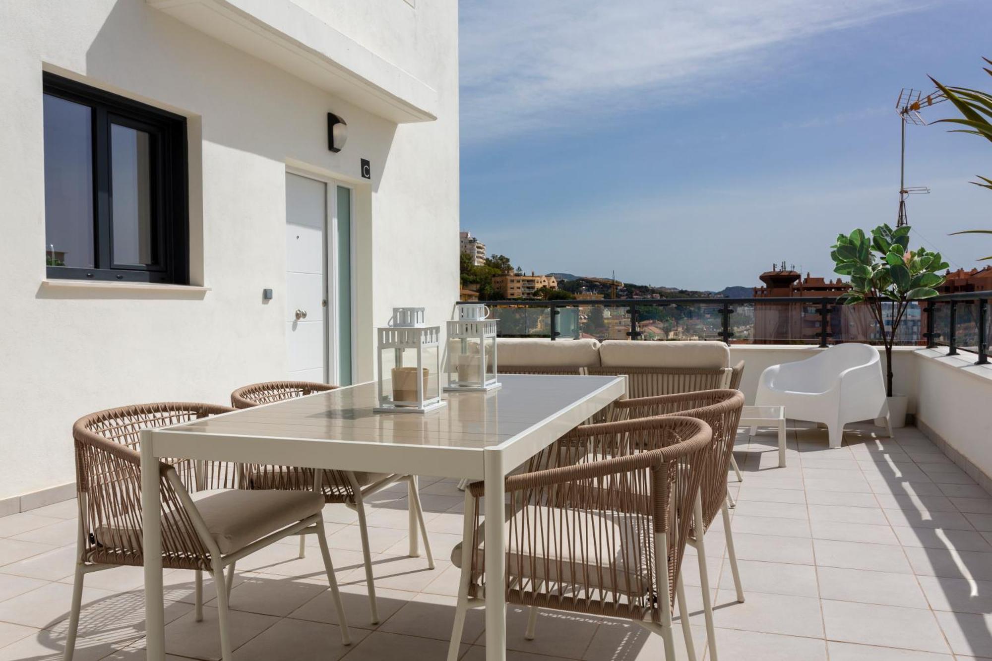 Apartamento Atico En Paseo De Reding By Rent Me Málaga