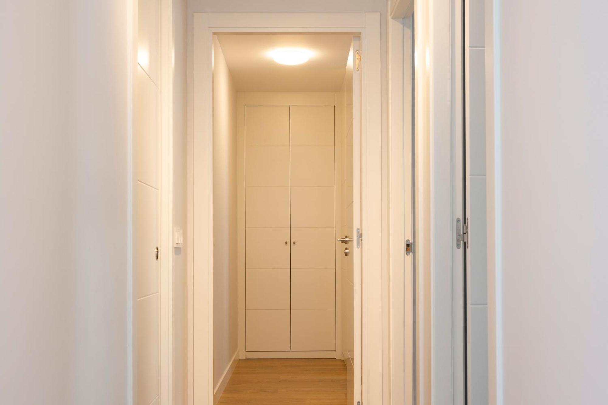 Apartamento Atico En Paseo De Reding By Rent Me *