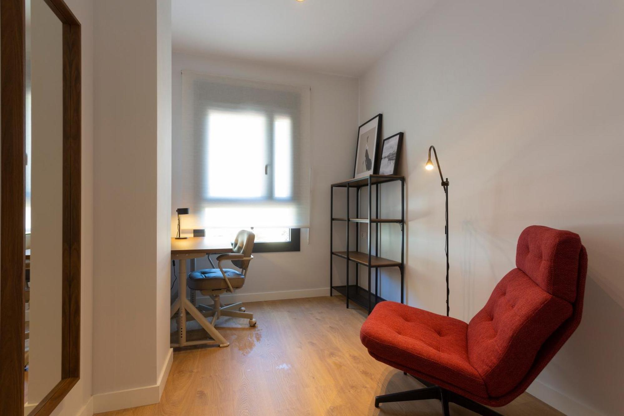 Atico En Paseo De Reding By Rent Me Apartamento