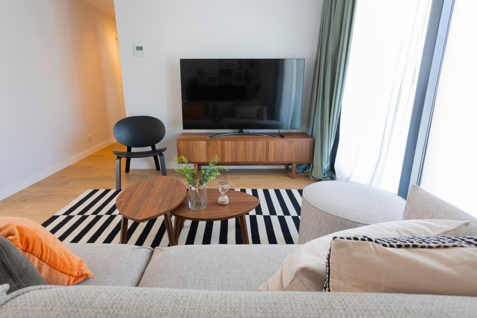 Apartamento Atico En Paseo De Reding By Rent Me *