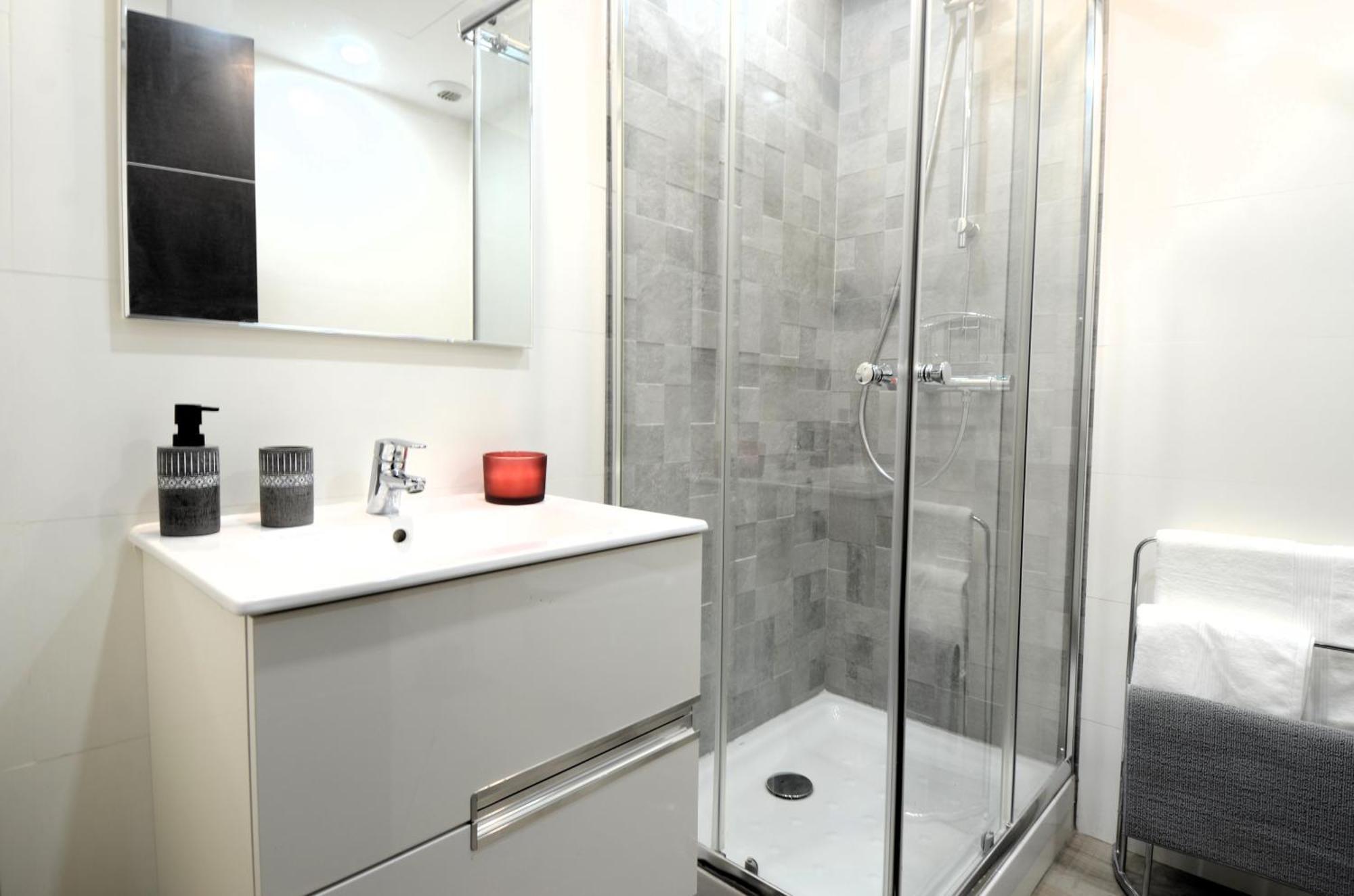 Fabrica Del Lujo En El Centro De Apartment Malaga