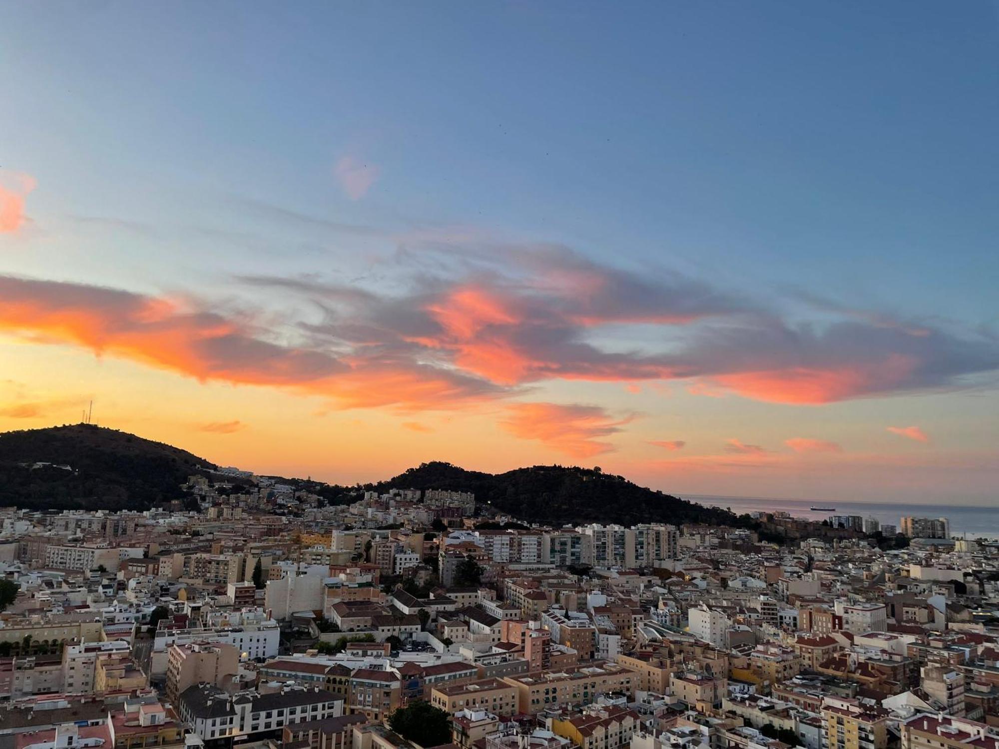 Urban Sky Sea View 27e Apartamento