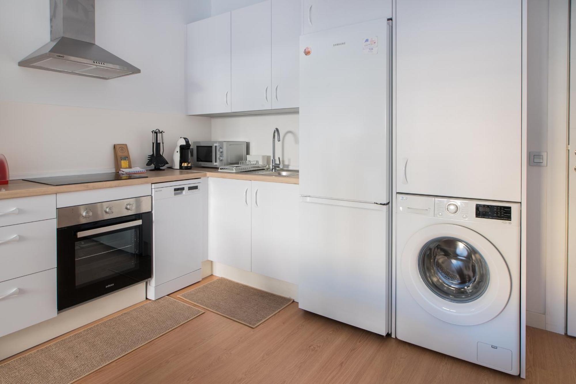 Cozy Modern Flat Terrace 2 Bedrooms 2 Bathrooms Apartment *