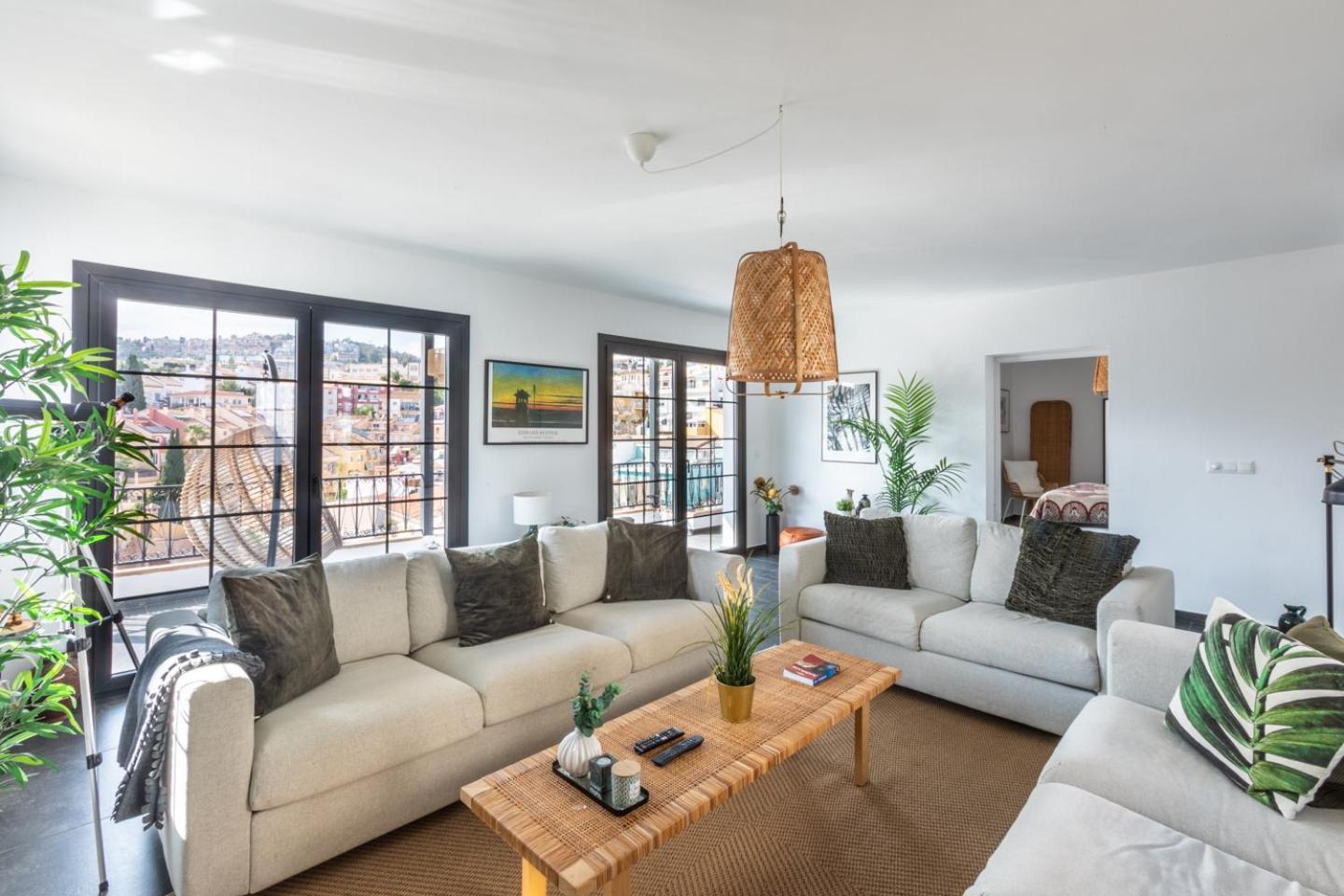 Villa Pedregalejo Sea&city With Private Heated Pool