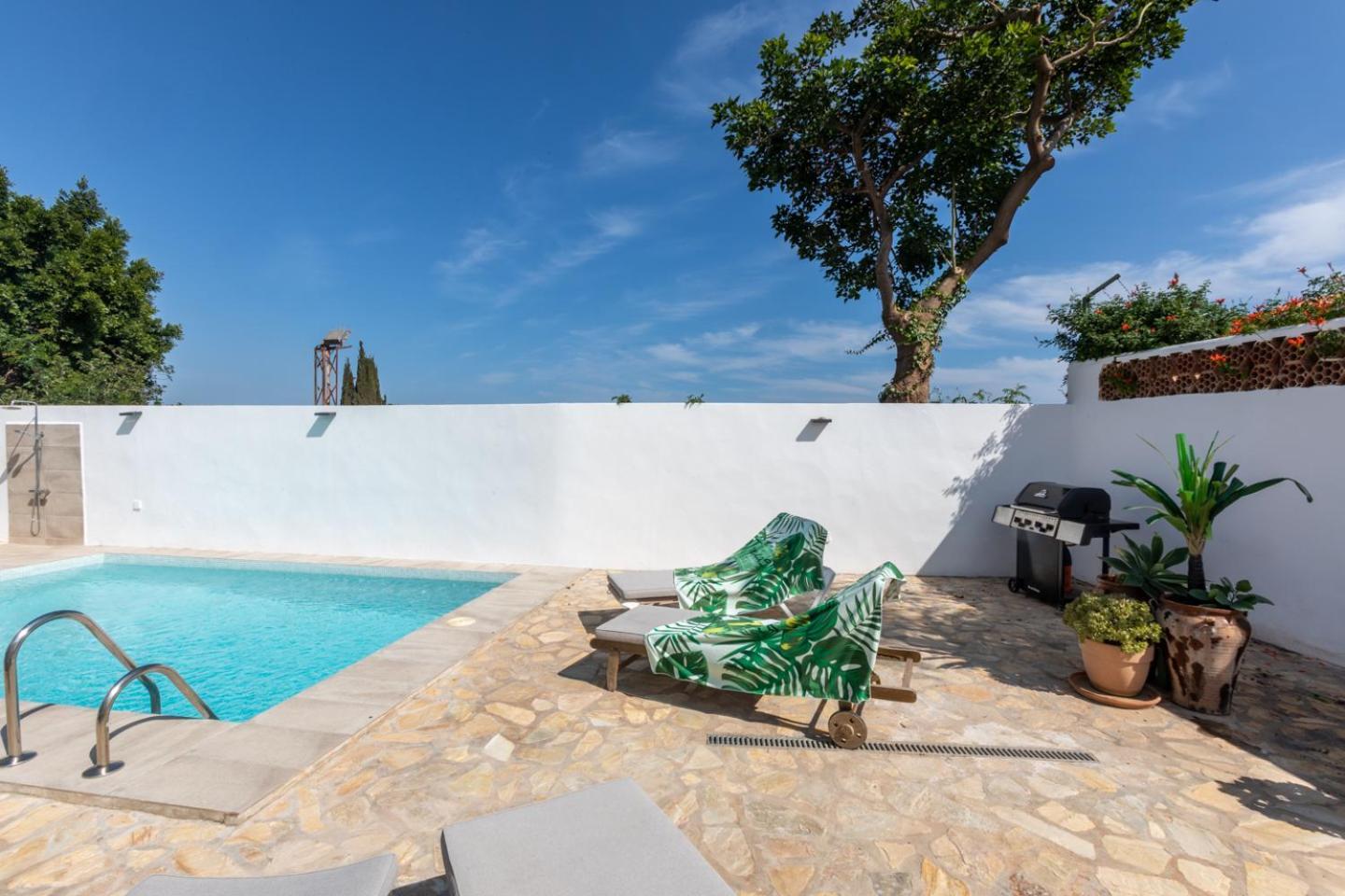 Villa Pedregalejo Sea&city With Private Heated Pool