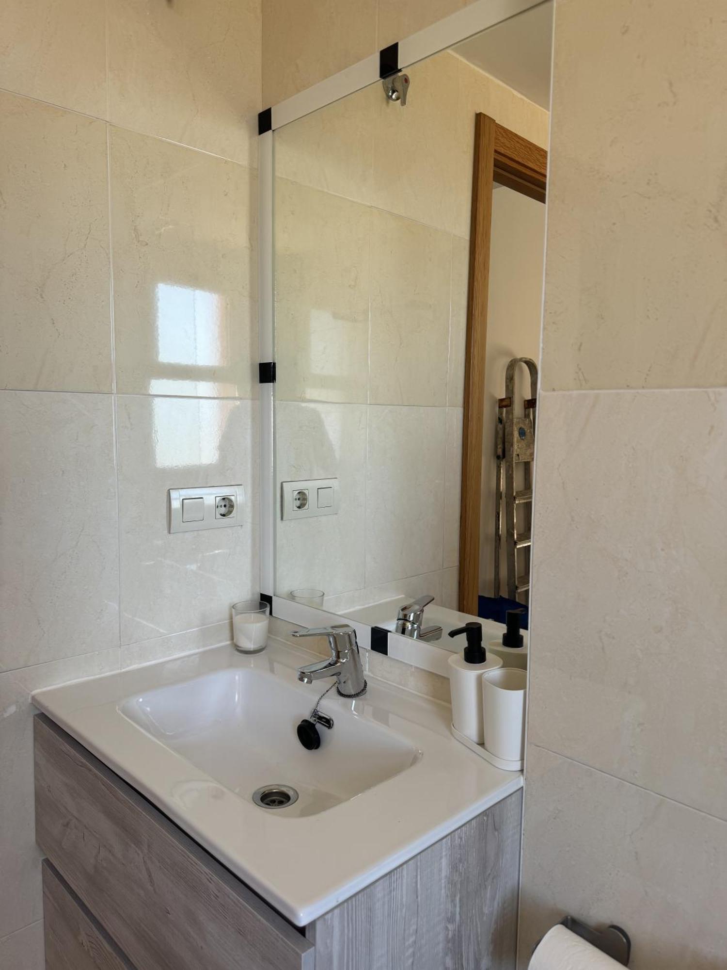 Apartamento Teatinos, Metro, Free Parking & Pool * Málaga