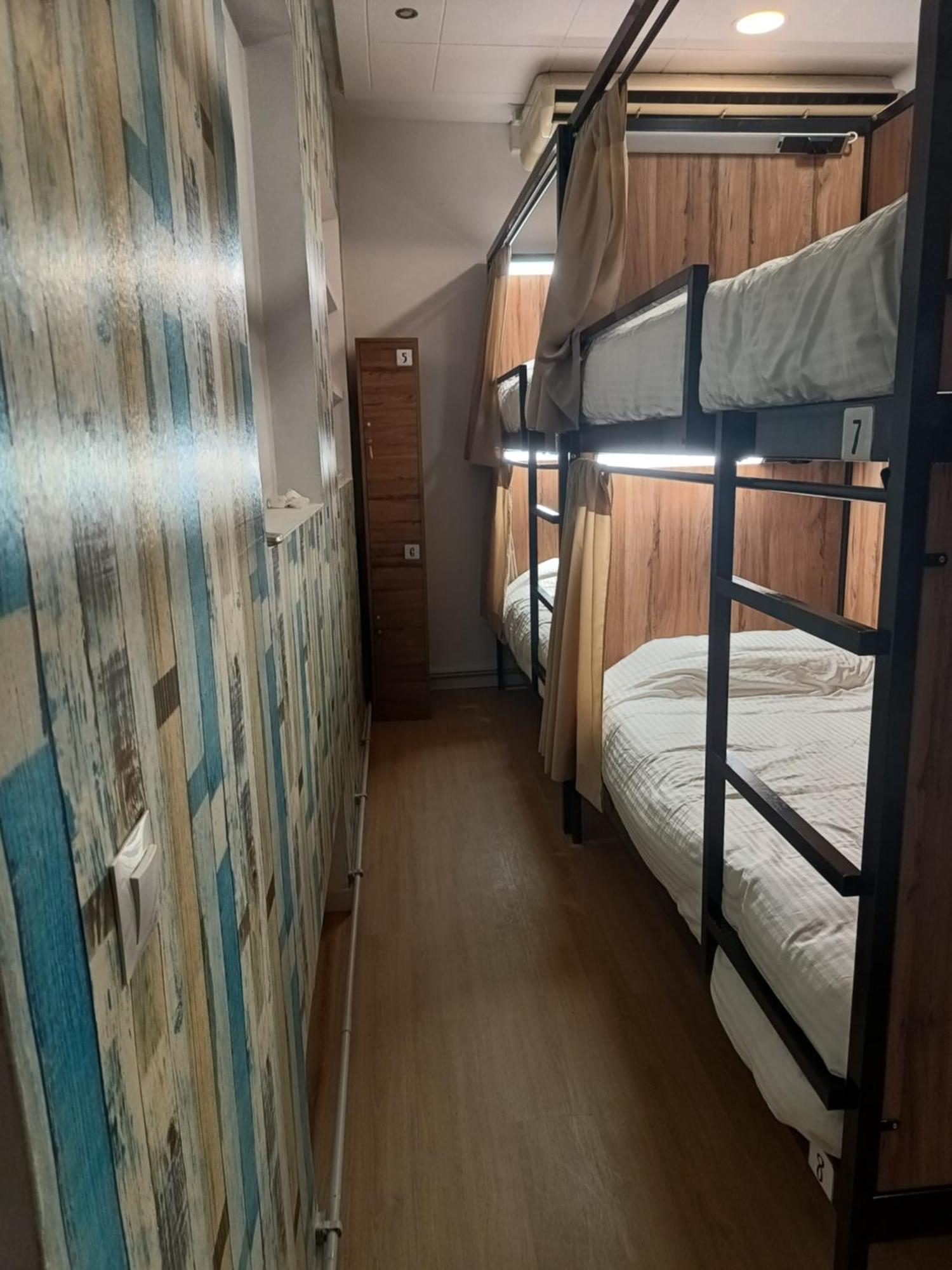 Continental Space Hostel *