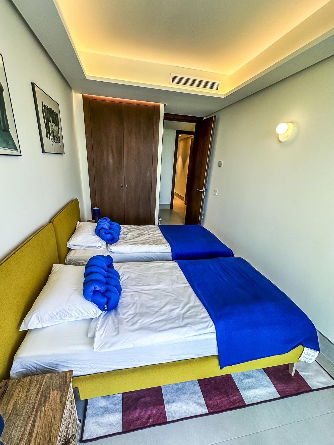 -malagasunapts-tower Living Sea Views Pool Gym Park Lejlighed