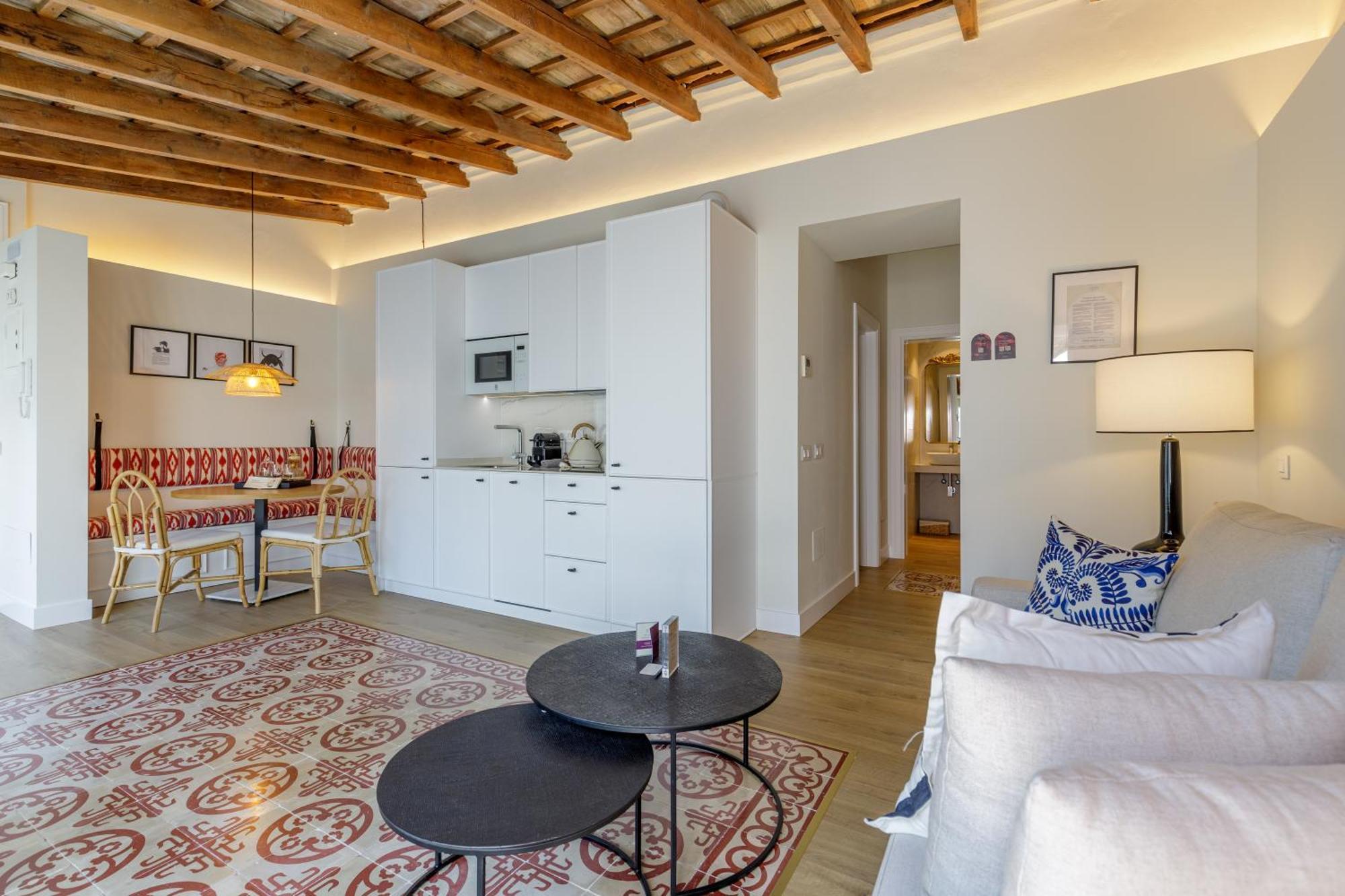 Palacio Vegafuente By Caleta Homes Lejlighed