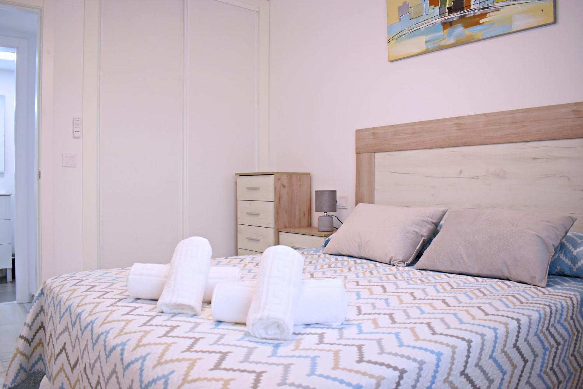 Appartement At La Isla Preciosos Cerca Del Centro De La Ciudad Y De La Playa Málaga