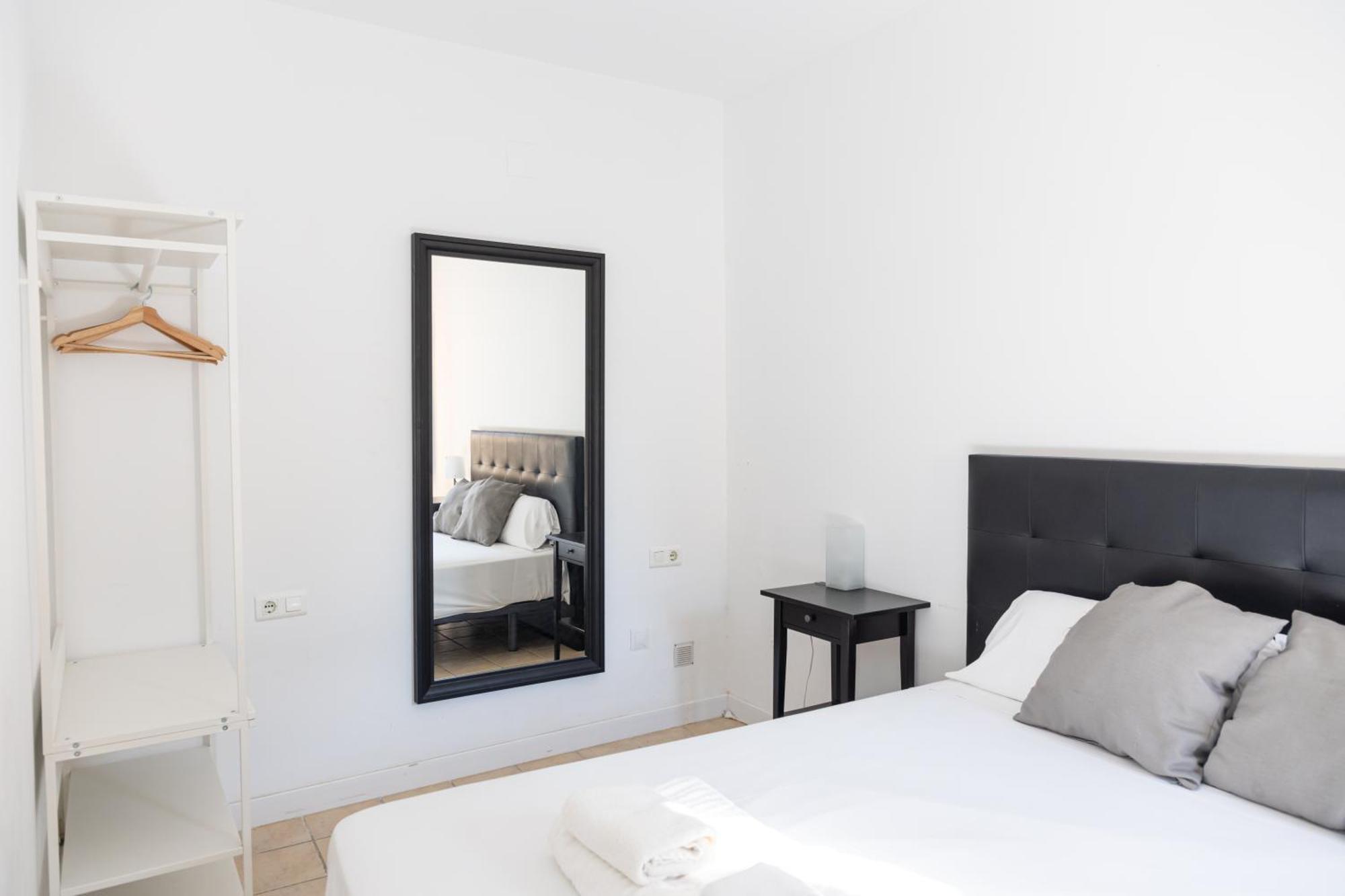Picasso Corner Premium Homes Apartment