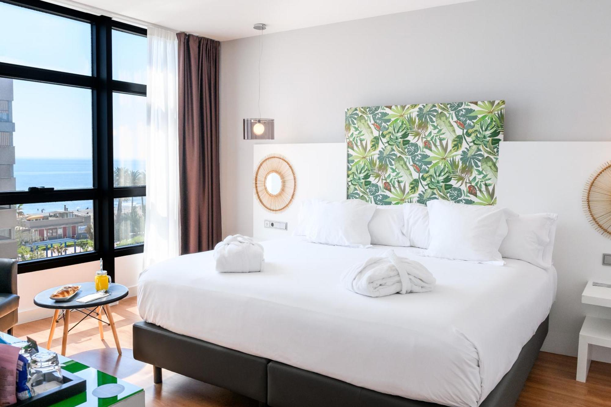 Catalonia Hotell 4*