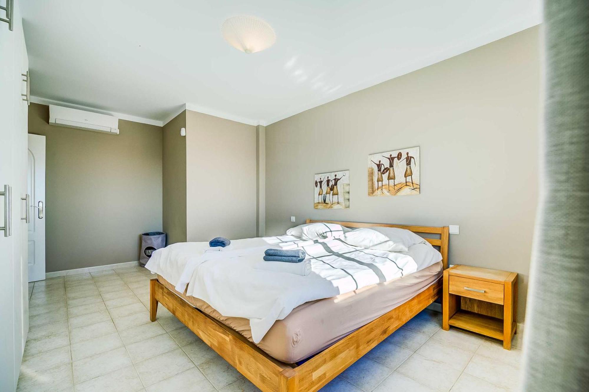 Villa 108-villa, 2 Minutes Walk To The Beach, Heated Pool Málaga
