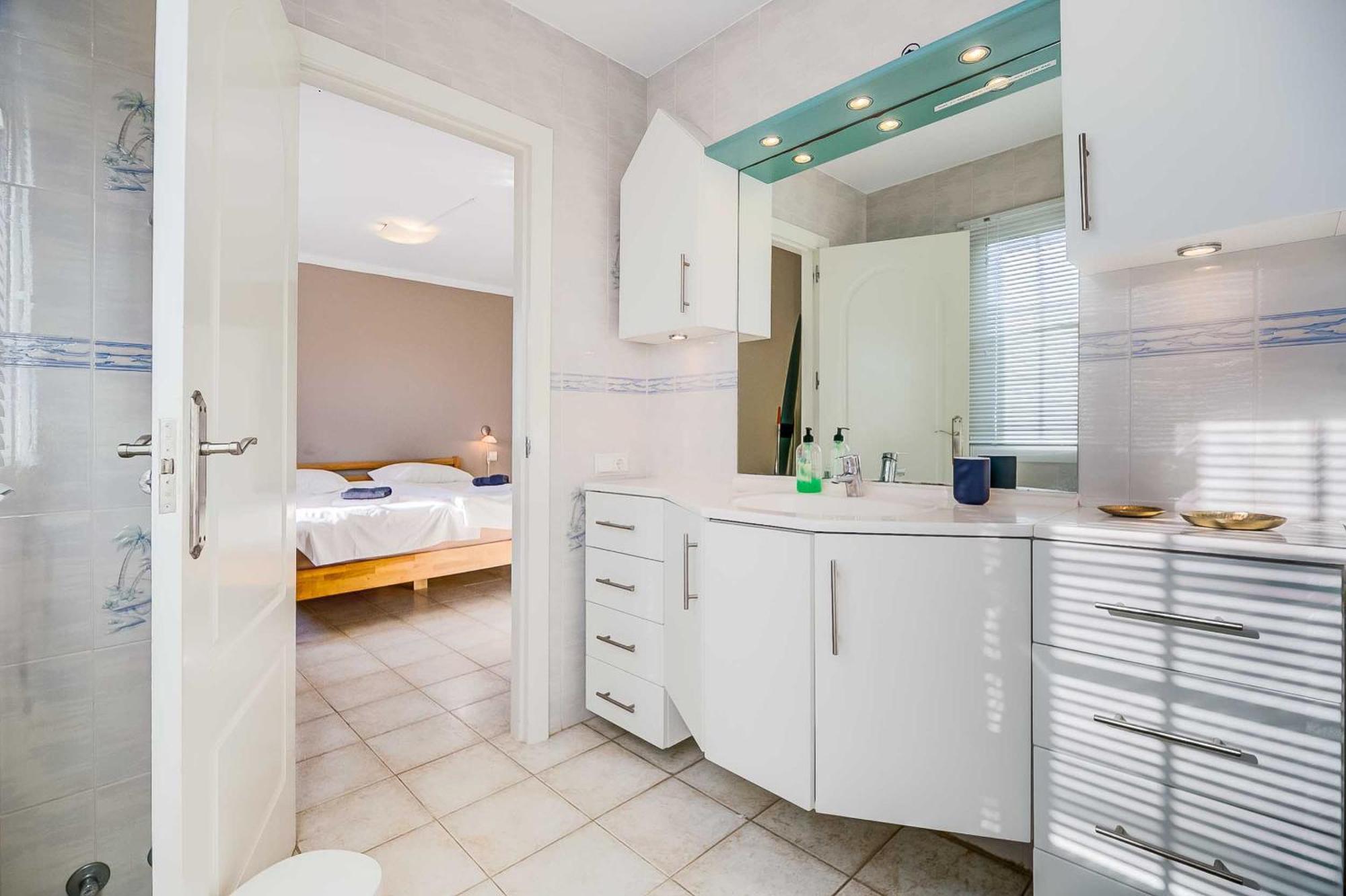 108-villa, 2 Minutes Walk To The Beach, Heated Pool Málaga
