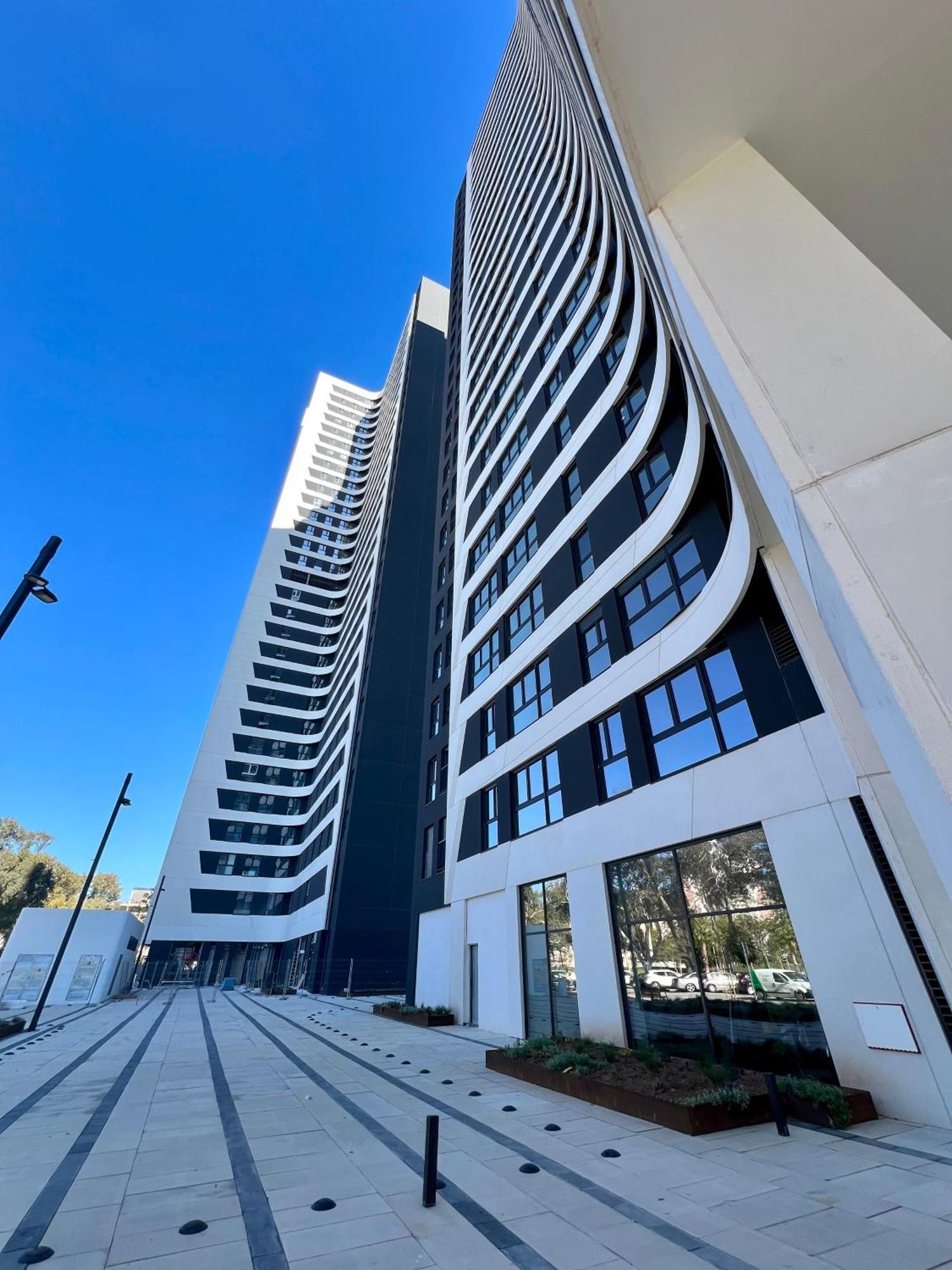 Skyline Iv Pool & Coworking By Ele Appartement