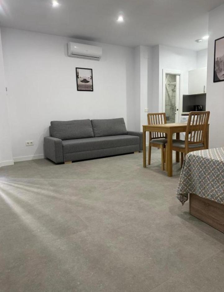 Estupendo Piso A 5 Min De La Estacion De Bus Y Tren Maria Zambrano Apartamento Málaga