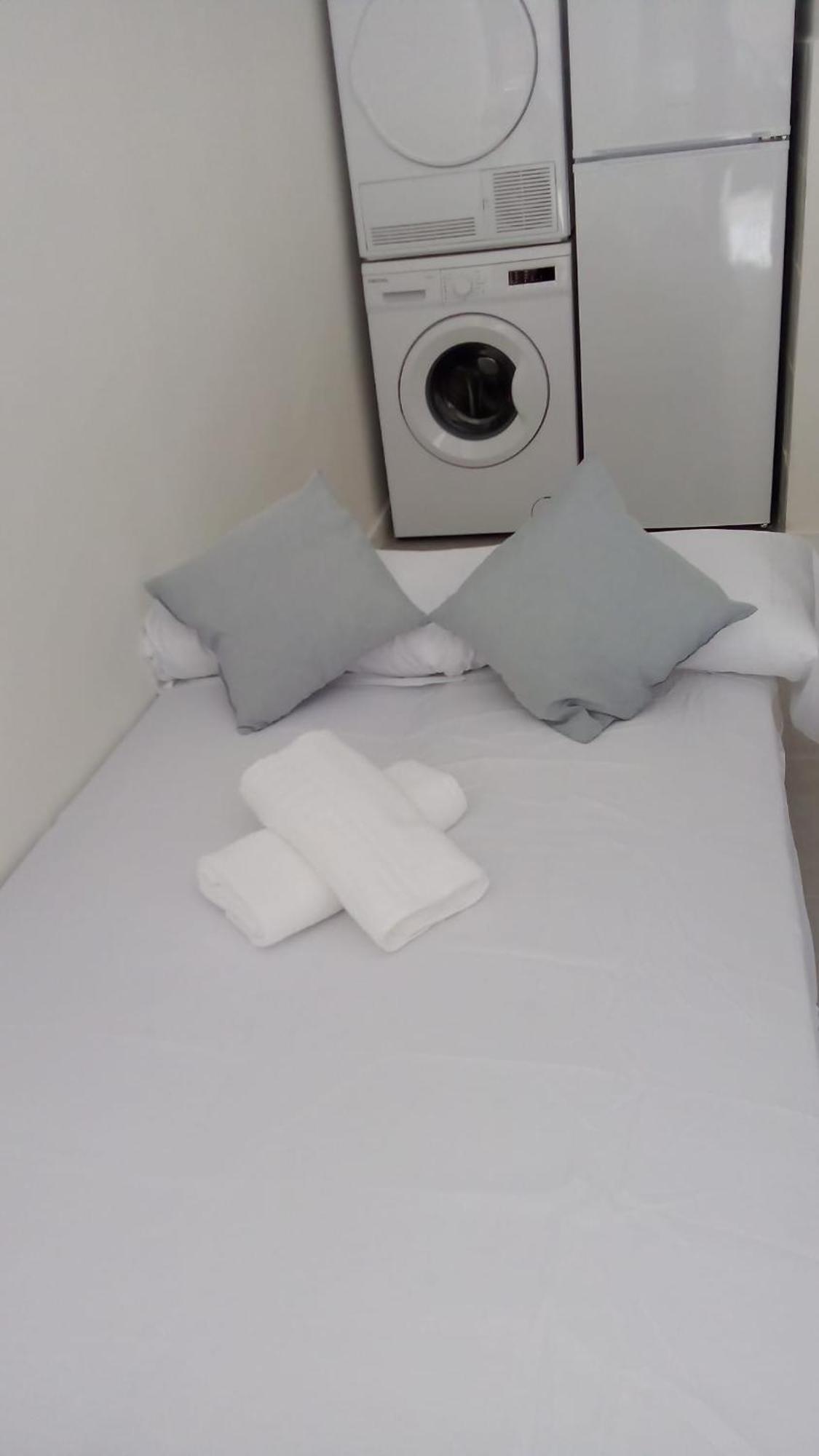 Apartamento Estudio Encantador Cerca Del Carrefour Rosaleda 1