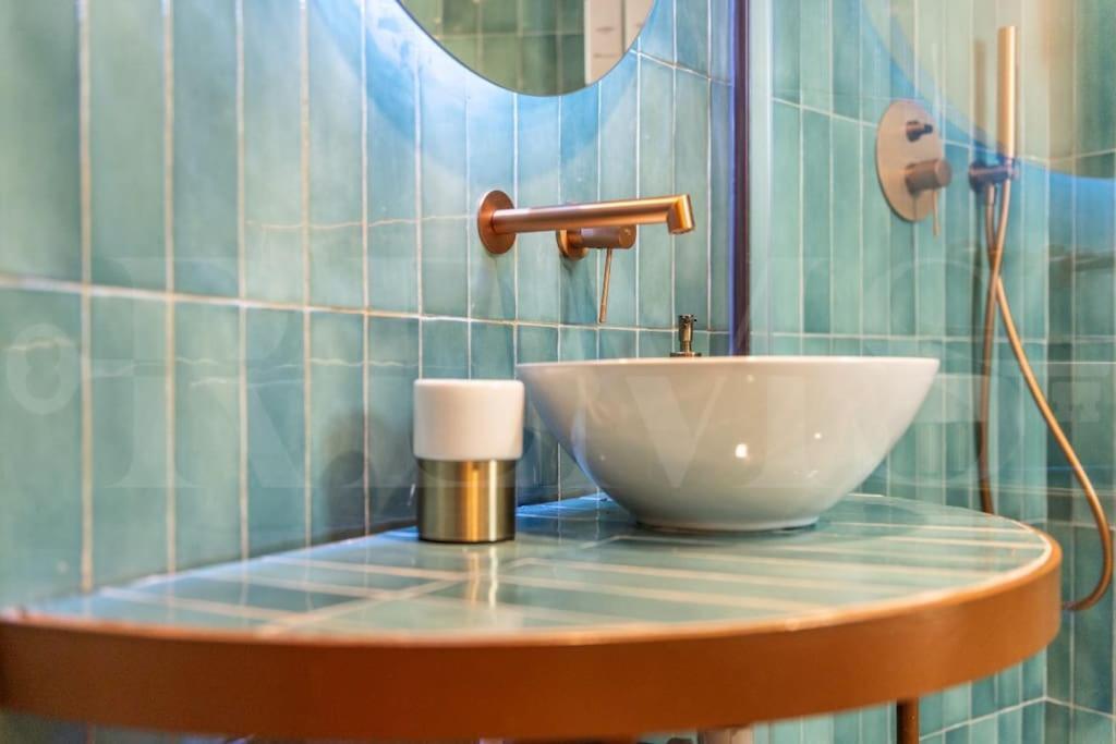 Stylish With A Street Art Touch By Rems Apartment