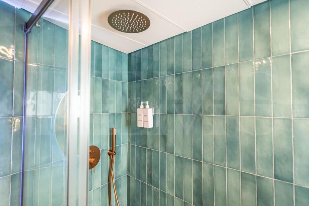 Apartment Stylish With A Street Art Touch By Rems *