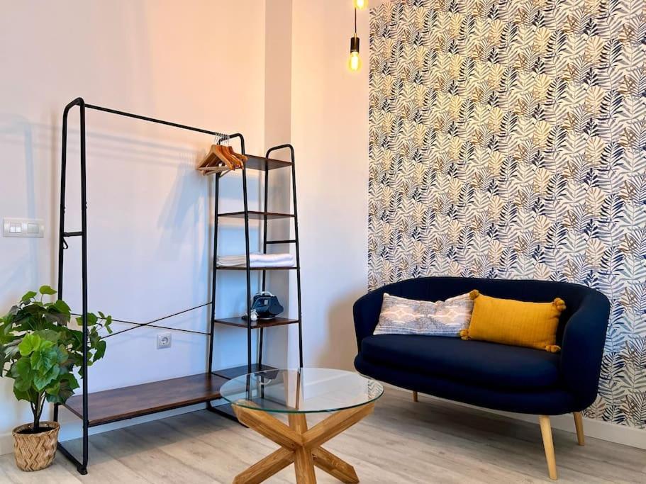 Apartamento With Private Rooftop By Easytrip Málaga