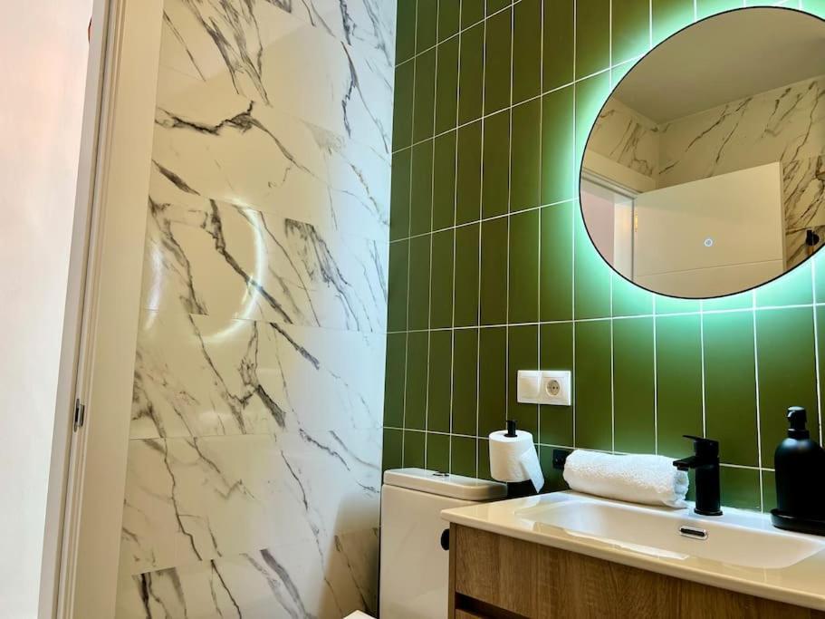 Apartamento With Private Rooftop By Easytrip