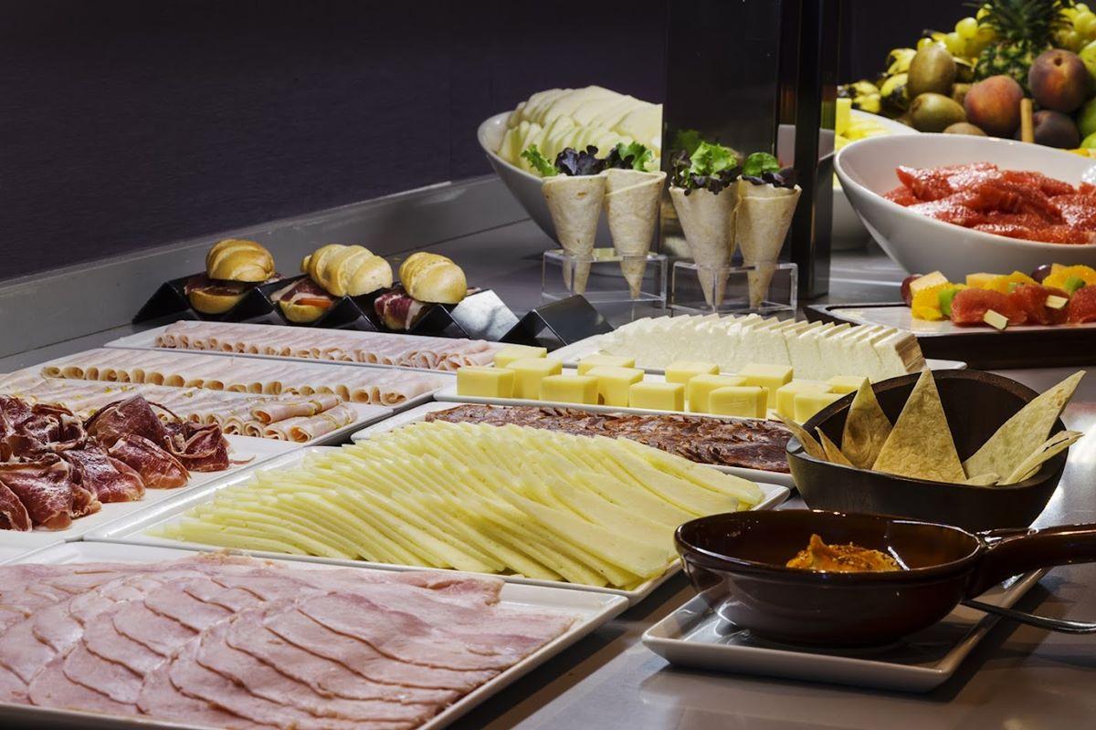 Catalonia Hotell