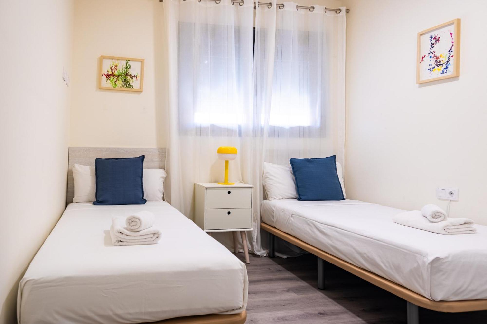 With Pool-2bedrooms 2bathrooms-malaga Apartment